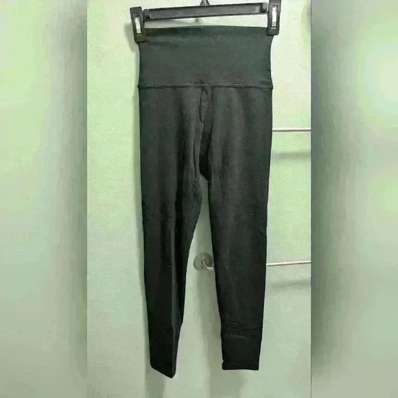 Offline by Aerie Black Leggings Size XS - Picture 1 of 3